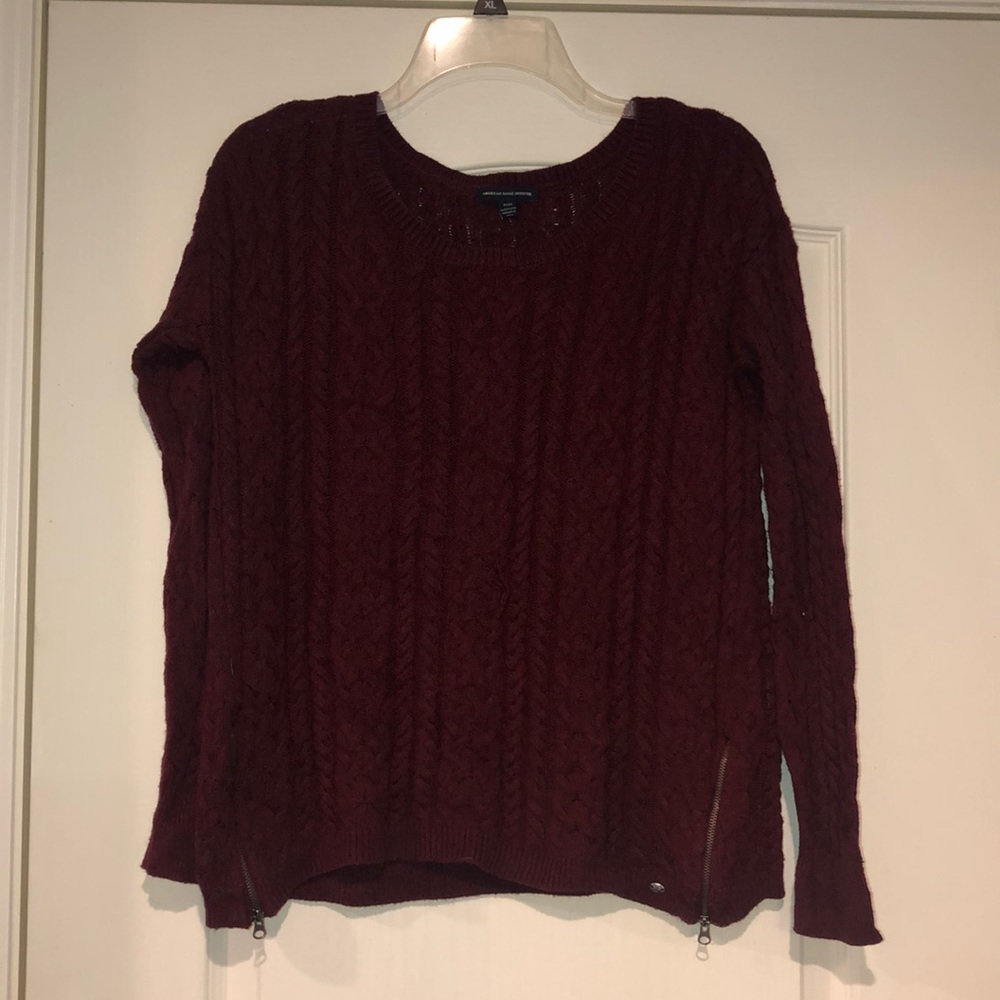 American Eagle sweater